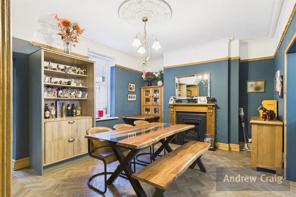 Property photo 3 of 20 Dining Room