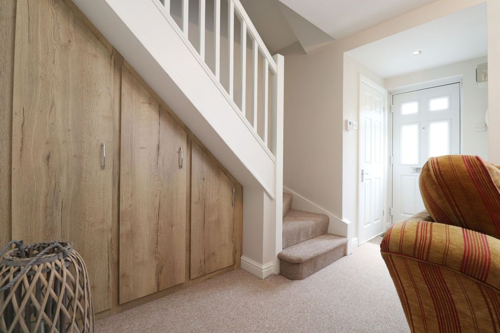 Property photo 3 of 14 Photo 9