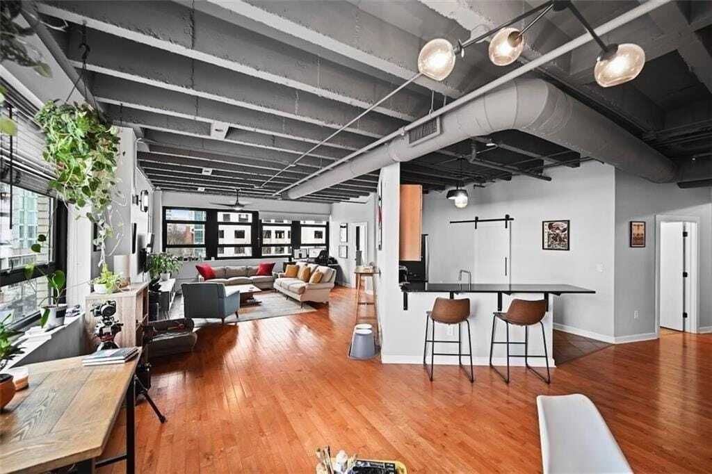 Property photo 1 of 31