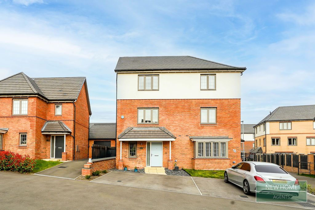 Property photo 1 of 17 Photo 17