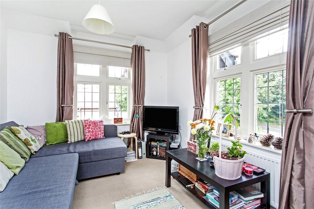 Property photo 2 of 9 Picture No. 14