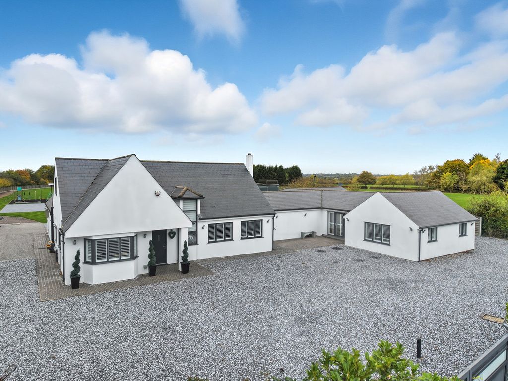 Property photo 1 of 44