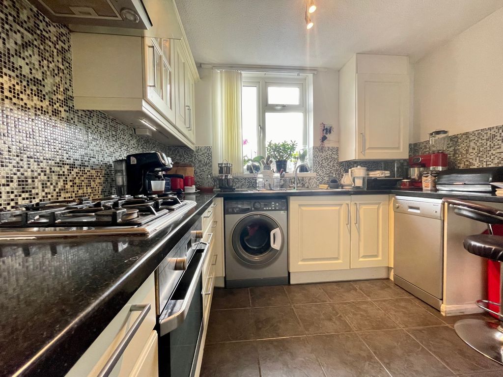 Property photo 2 of 19 Property