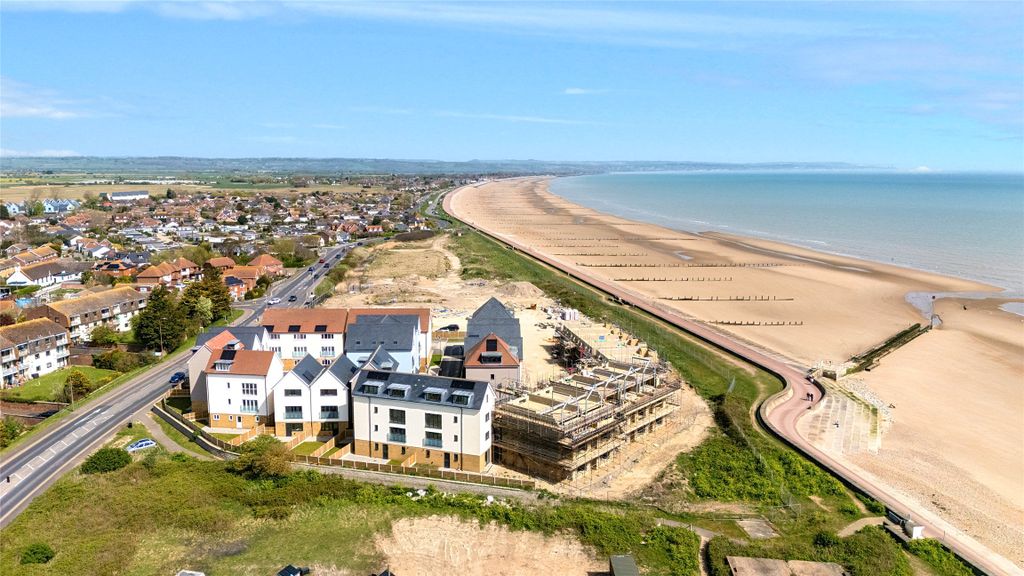 Property photo 2 of 16 Picture No. 32