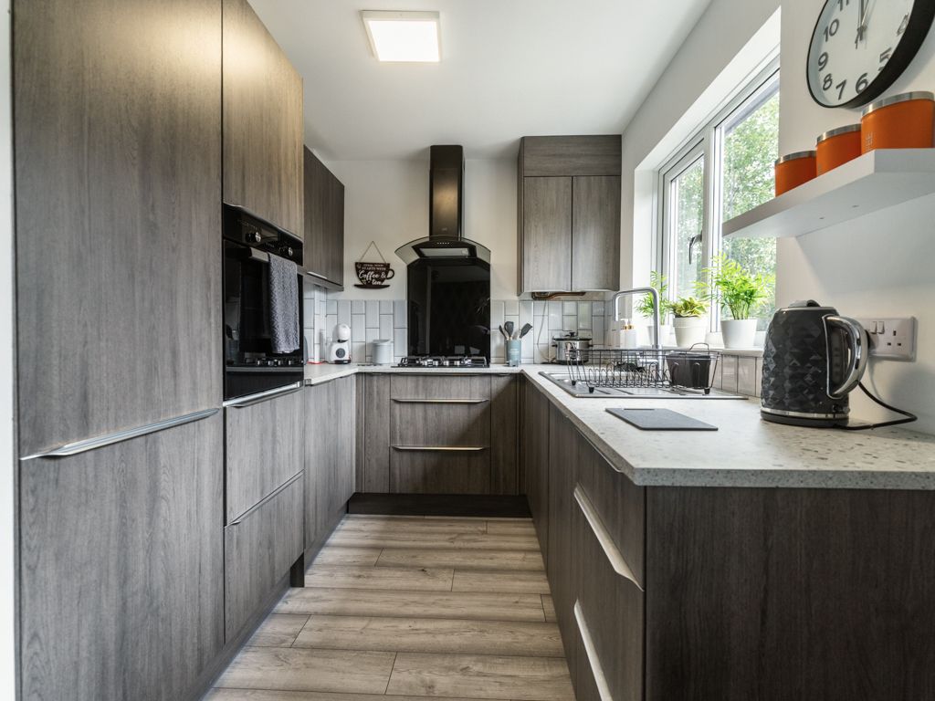 Property photo 2 of 12 B0031013