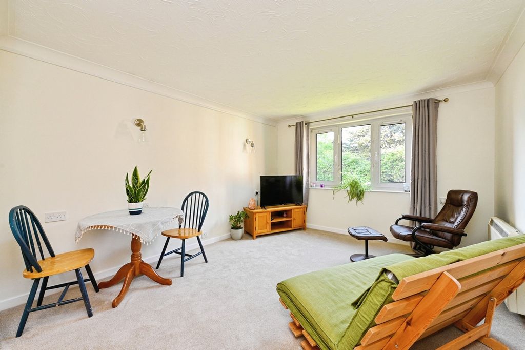 Property photo 2 of 21 Pbox-Img.Jpg