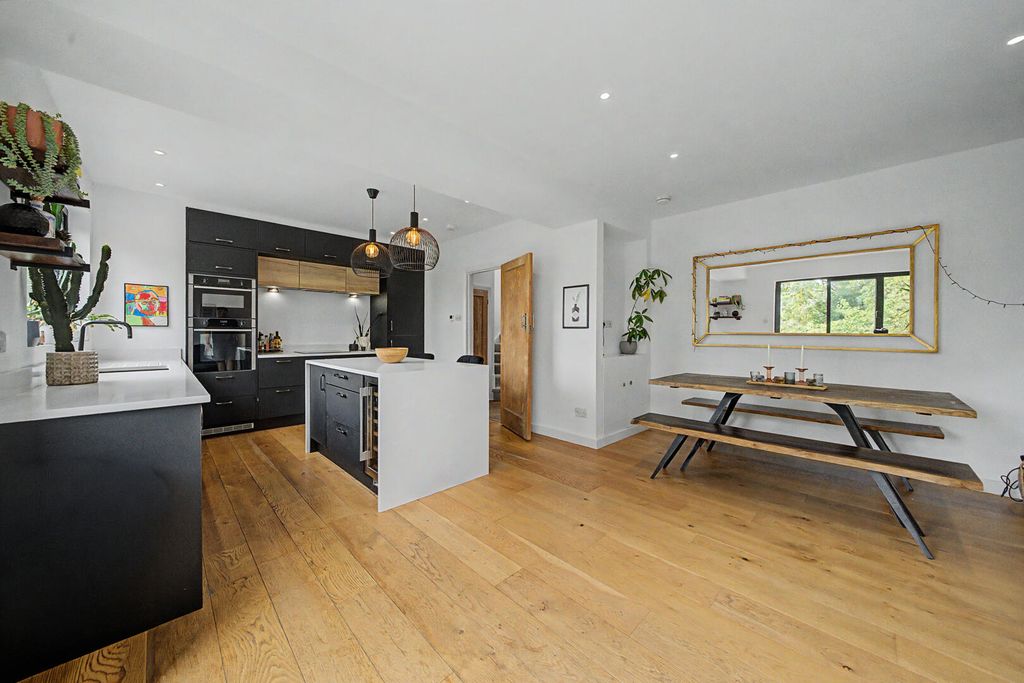 Property photo 1 of 20 Kitchen