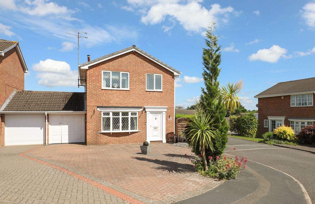 Property photo 1 of 21