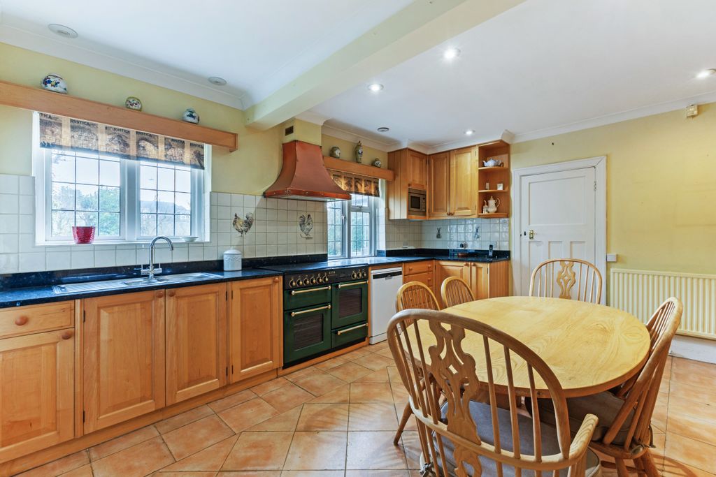 Property photo 3 of 15