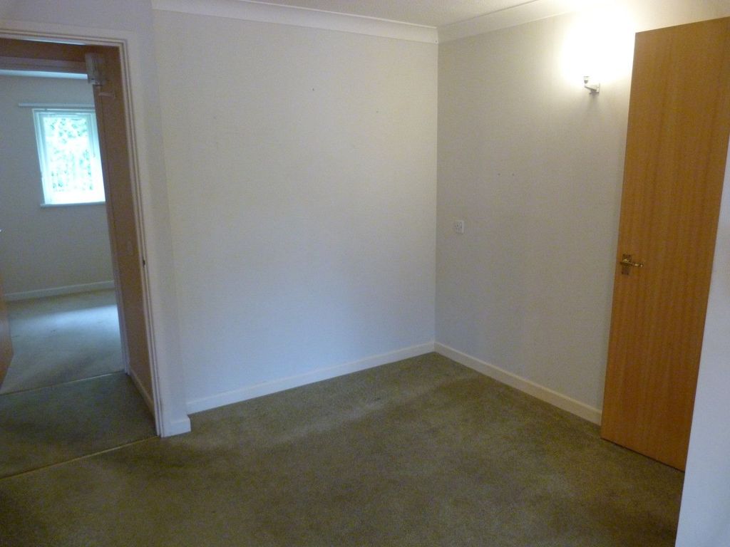 Property photo 3 of 8 Photograph 3