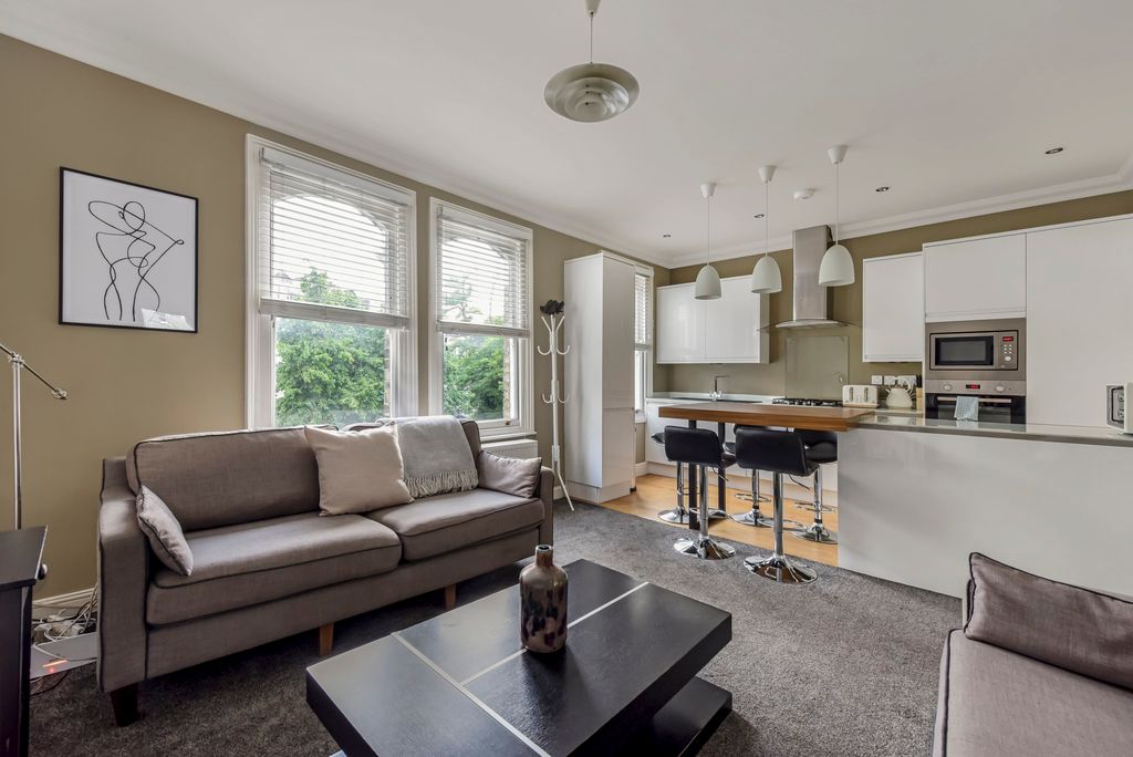 Property photo 1 of 20 Living Room