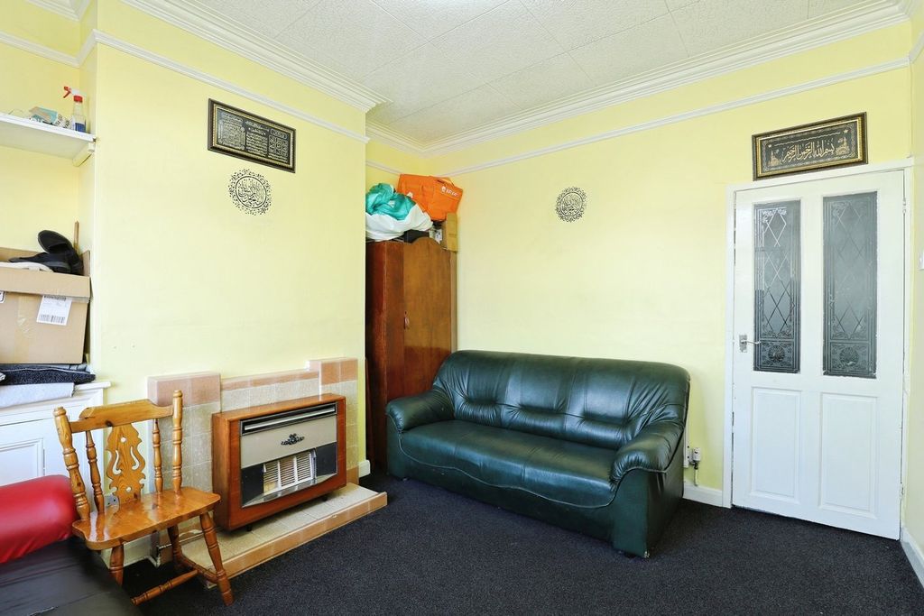 Property photo 3 of 13