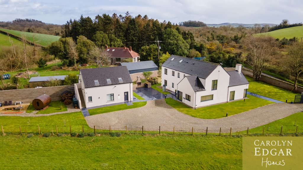 Property photo 2 of 76 003