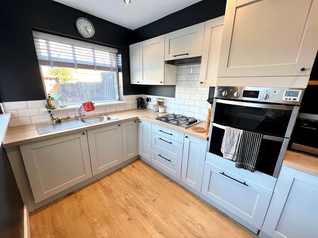 Property photo 2 of 13