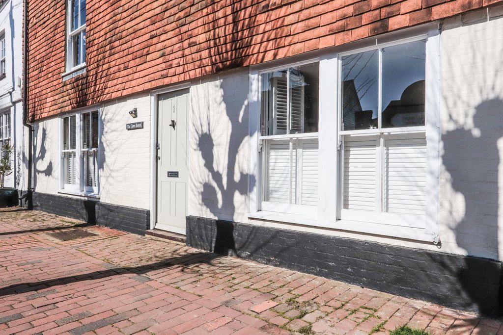 Property photo 2 of 11