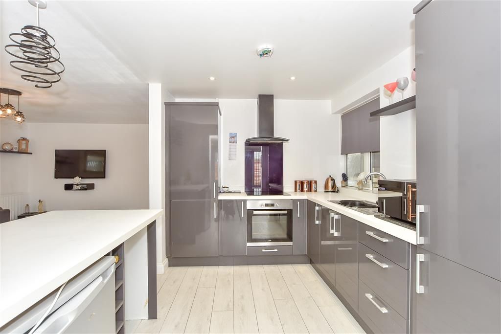 Property photo 2 of 12 Kitchen