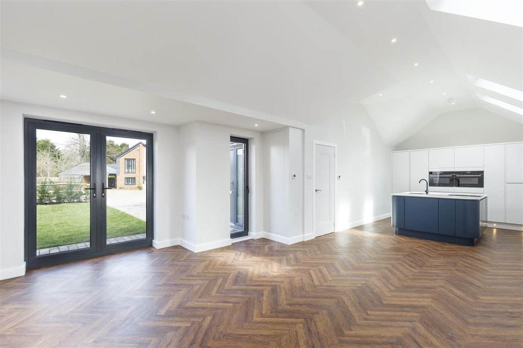 Property photo 3 of 11 Open Plan Reception