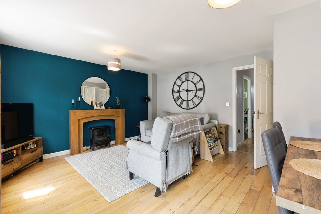 Property photo 3 of 13 Pbox-Img.Jpg