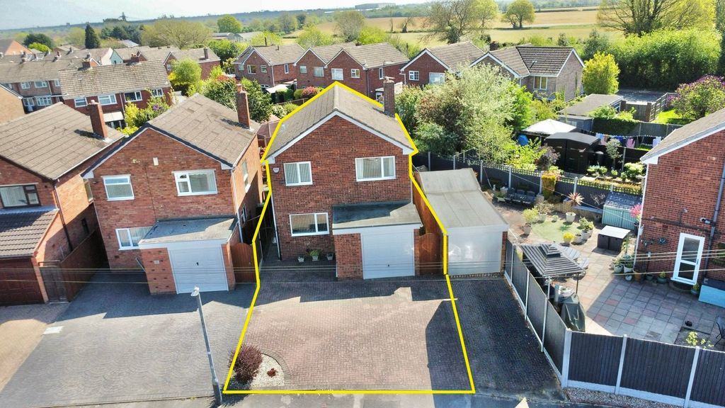 Property photo 1 of 27