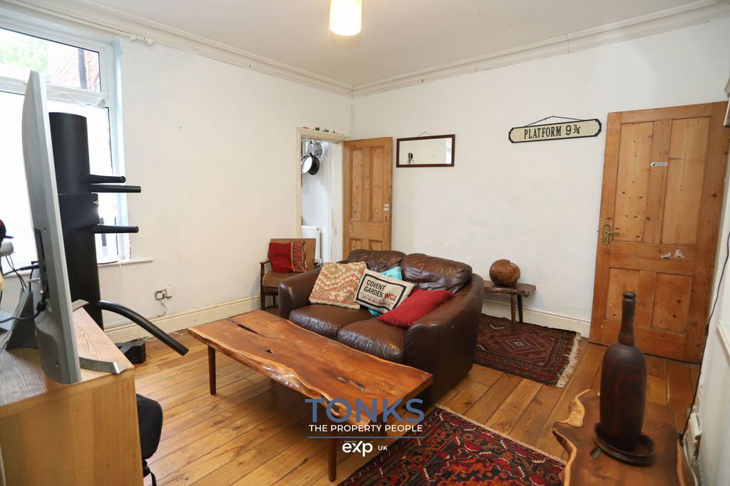 Property photo 3 of 22