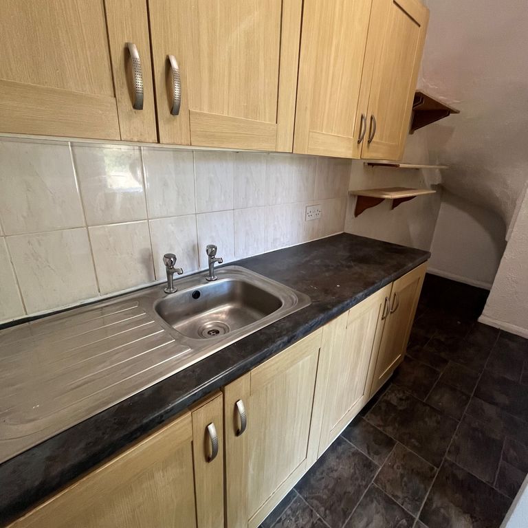 Property photo 2 of 7 5