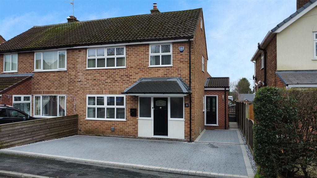 Property photo 1 of 34 Eagle Crescent For Sale