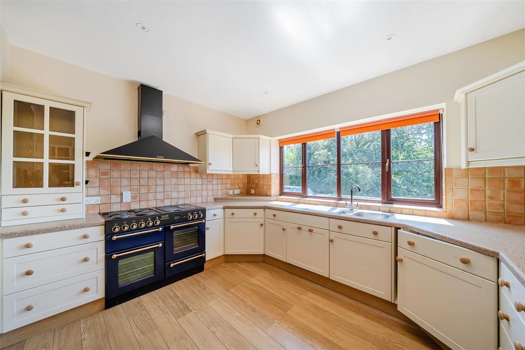 Property photo 3 of 19 1496346-6-6A5E16cc875d5.Jpg