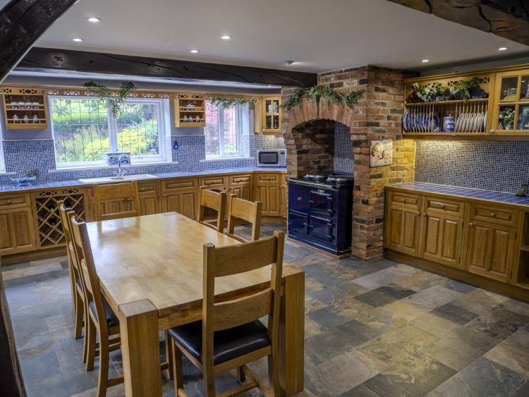 Property photo 3 of 30 Kitchen