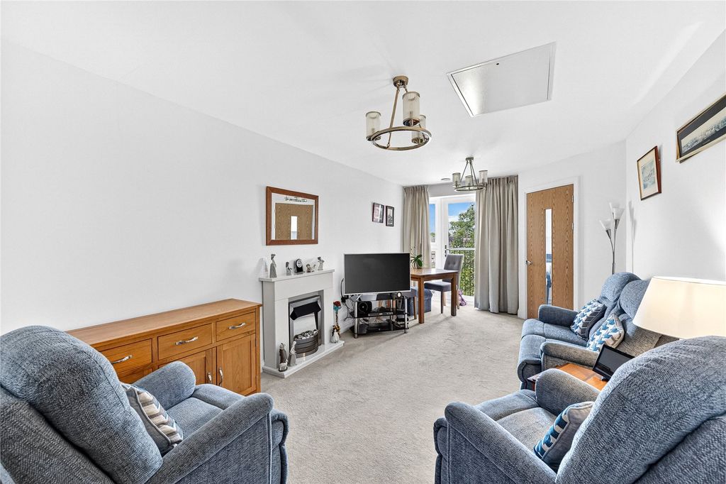 Property photo 2 of 28 Picture No. 38