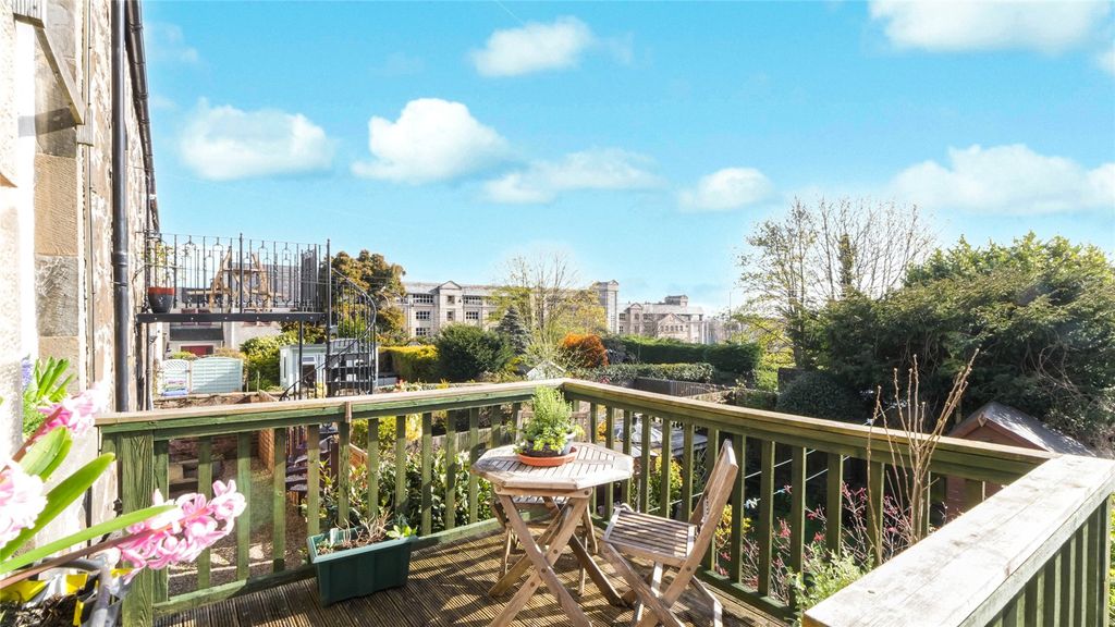 Property photo 3 of 30 Balcony/Terrace