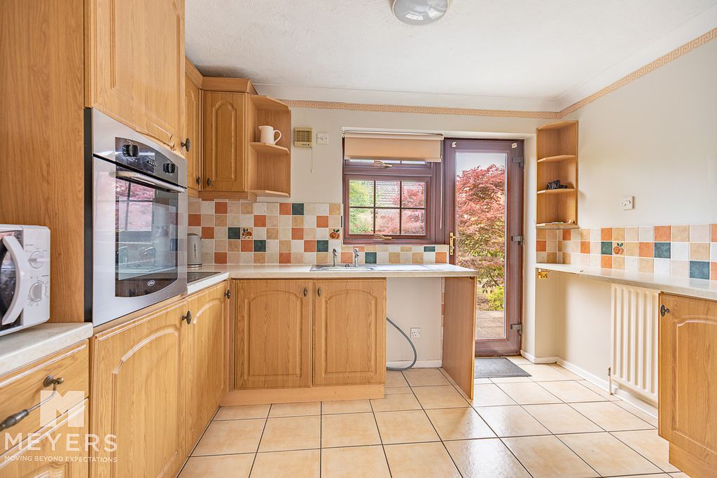 Property photo 3 of 12