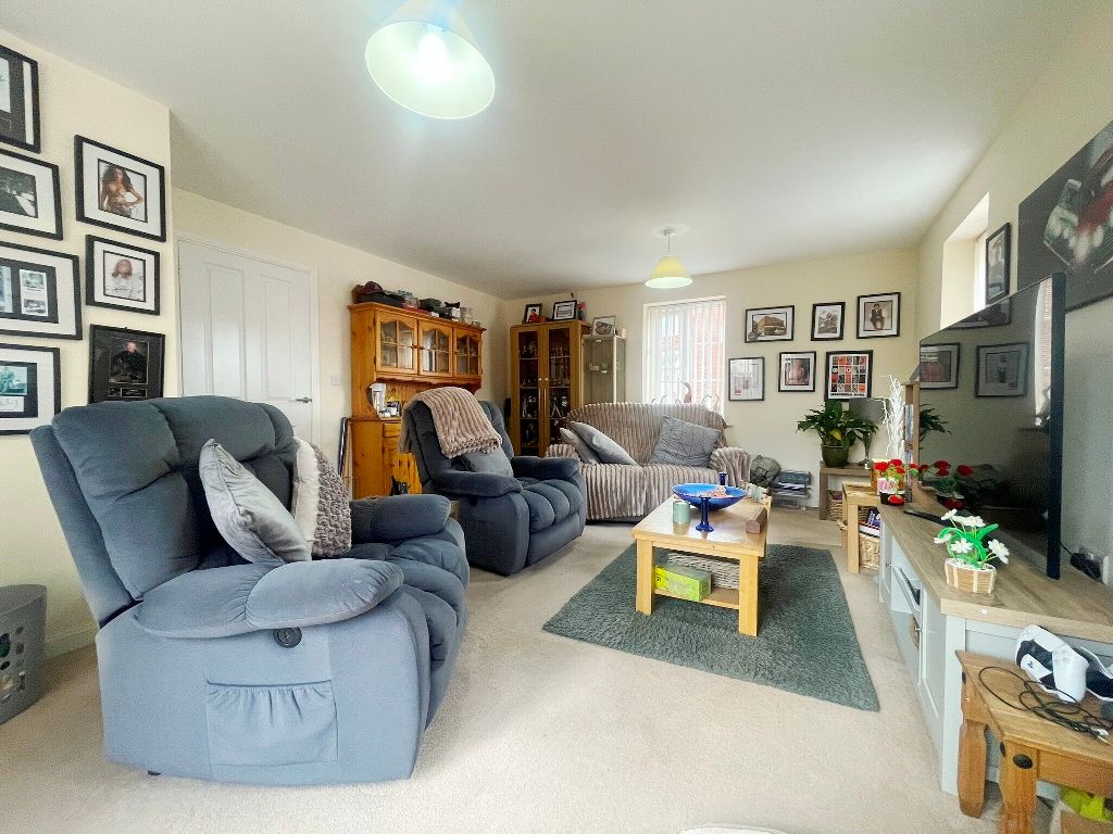 Property photo 2 of 15 Sitting Room