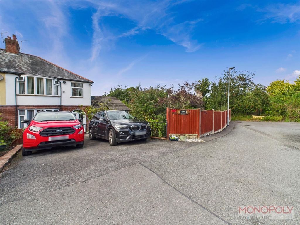 Property photo 1 of 41 Cam01943G0-Pr0515-Still054.Jpg