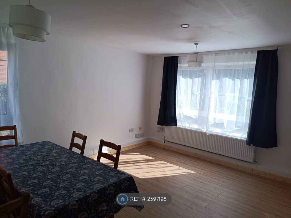 Property photo 3 of 14 Living Room/Dining Room