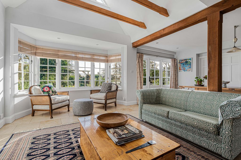 Property photo 3 of 49