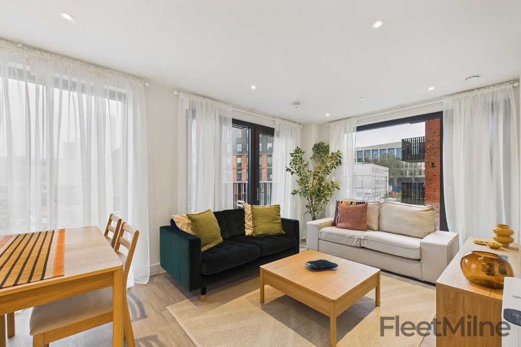 Property photo 1 of 43 Living/Dining Area