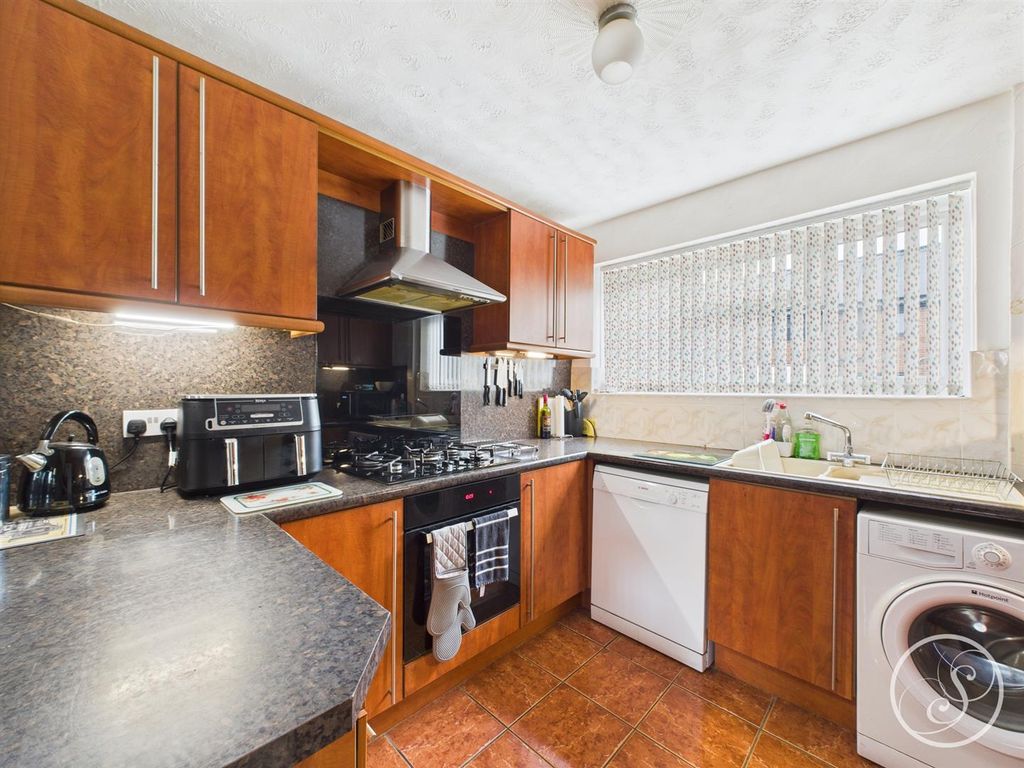 Property photo 3 of 19 Cam02156G0-Pr0546-Still003.Jpg