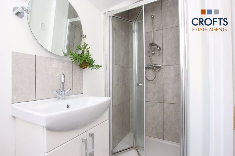 Property photo 2 of 10 Shower Room