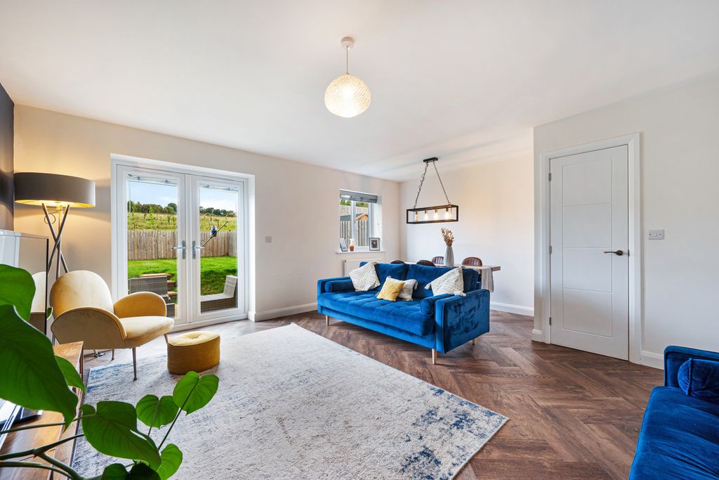 Property photo 3 of 22