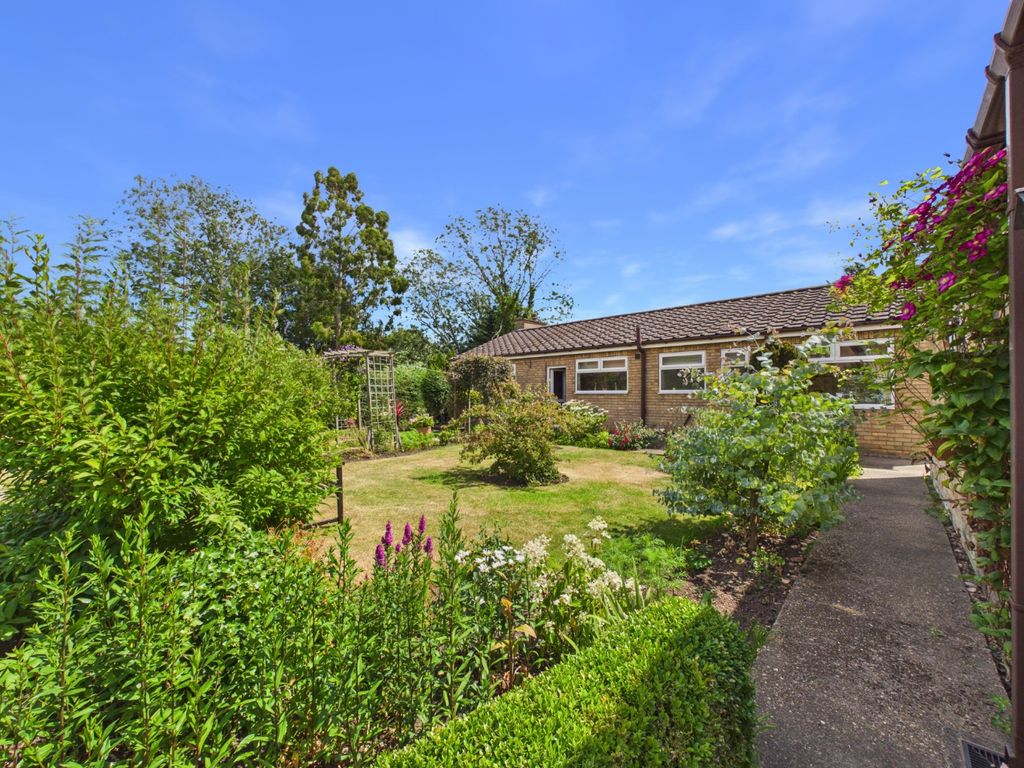 Property photo 1 of 12 5212810