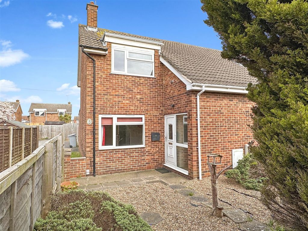 Property photo 1 of 14 Front Aspect 870