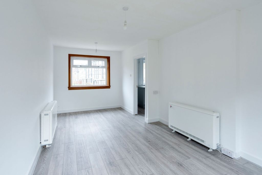 Property photo 2 of 20 Living Room