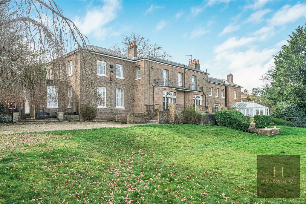 Additional image 34 of 9 bed detached house to rentHadley Green Road, Barnet EN5