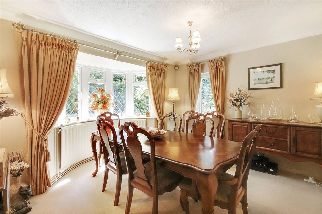 Property photo 3 of 17 Dining Room