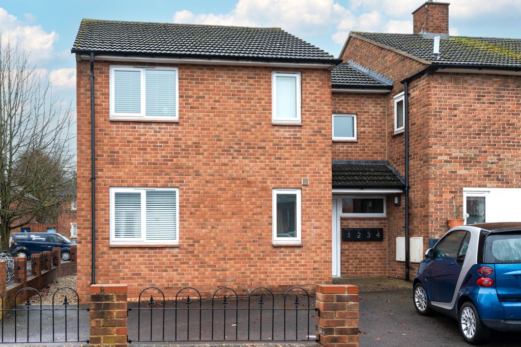 Property photo 3 of 10 External