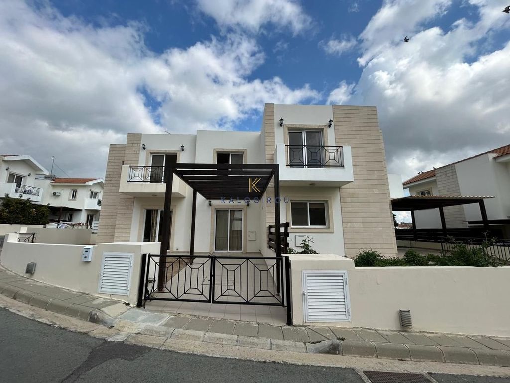 Property photo 1 of 21