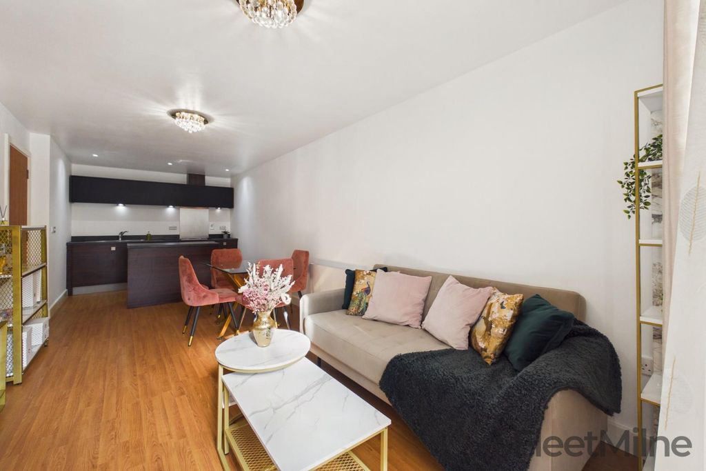 Property photo 3 of 16 Living/Dining Room