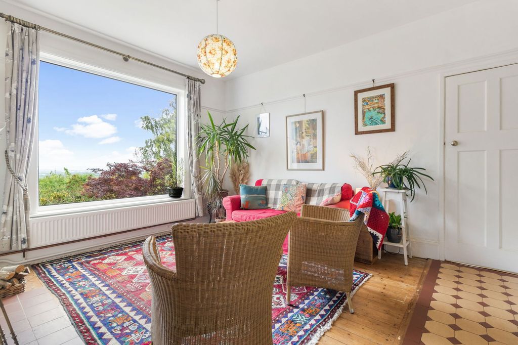 Property photo 3 of 24