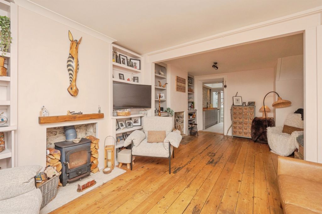 Property photo 2 of 17