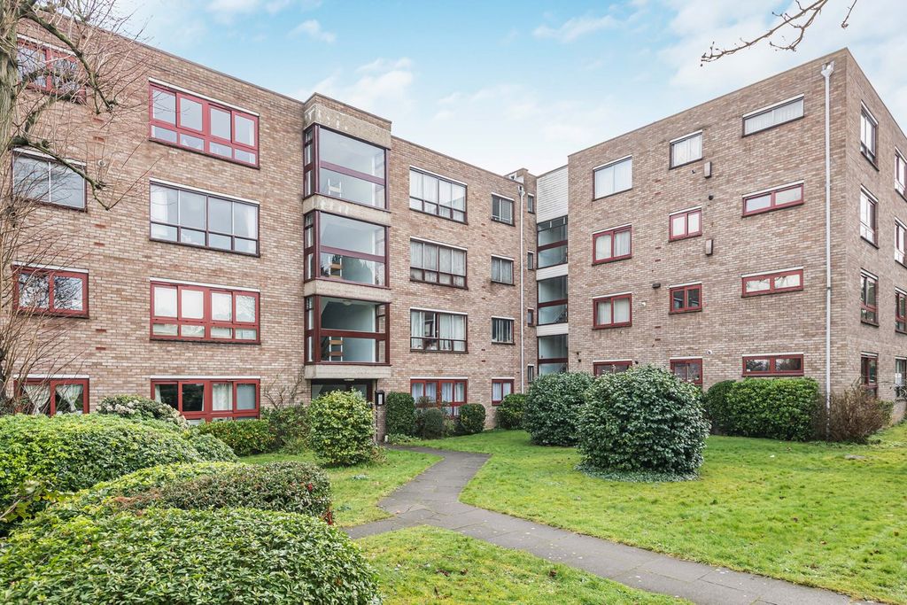 Property photo 1 of 9